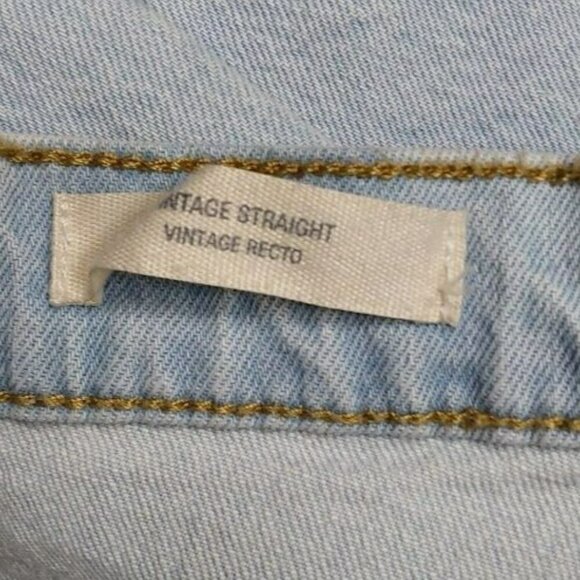 Vintage Straight Light Wash Denim Jeans | Universal Thread  | 18 - Picture 7 of 13